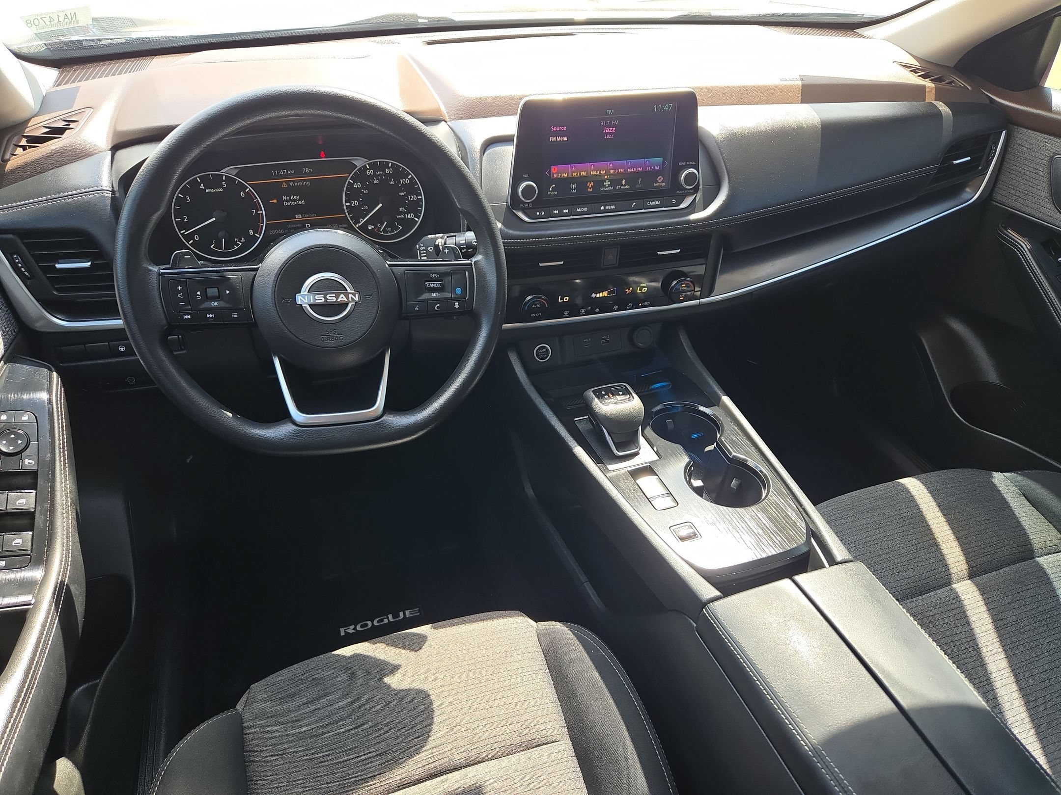 Used 2023 Nissan Rogue SV FWD image 15