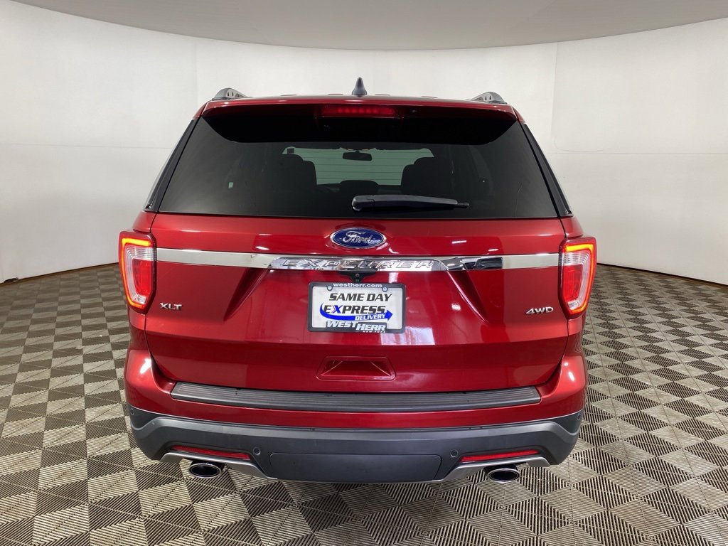 Used 2018 Ford Explorer XLT image 21