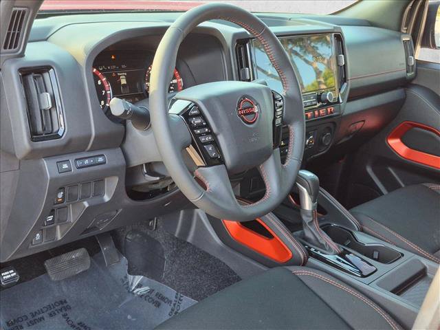 Used 2025 Nissan Frontier Pro-X RWD image 8