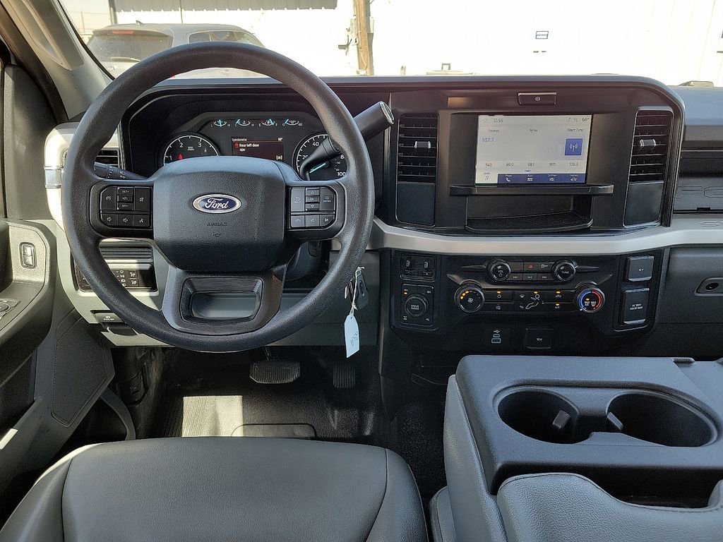 Used 2025 Ford F250 XL w/ XL Chrome Package image 17