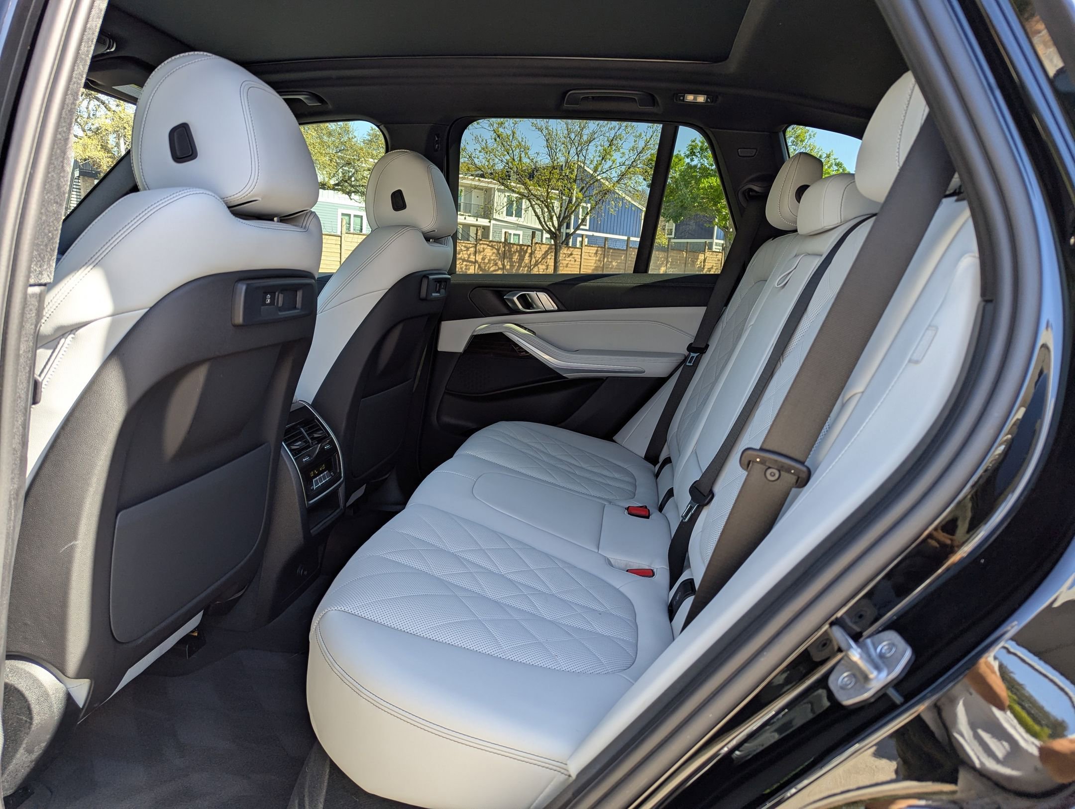 Used 2023 BMW X5 xDrive40i w/ Premium Package image 14