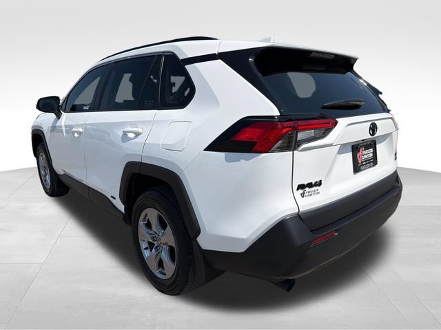 Used 2025 Toyota RAV4 XLE AWD/4WD image 5