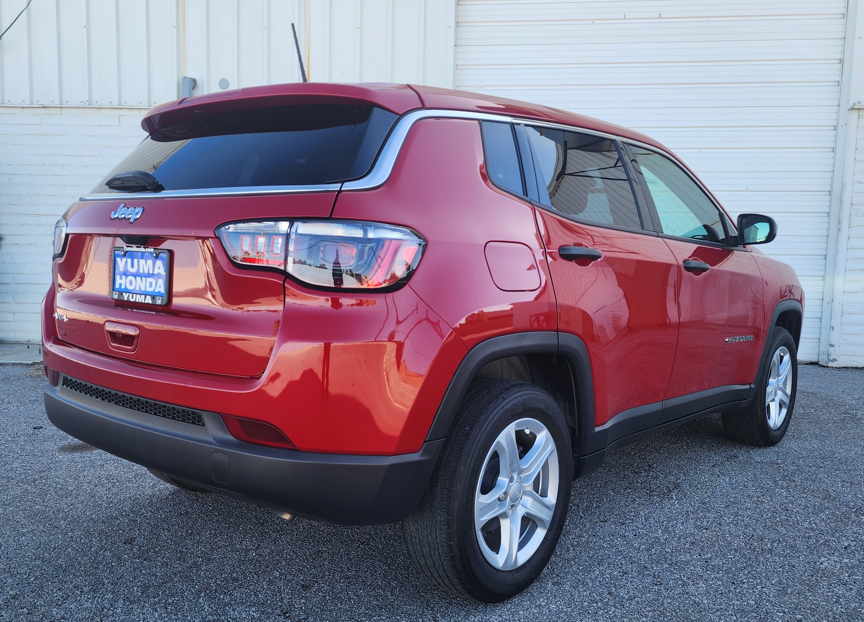 Used 2023 Jeep Compass Sport image 5