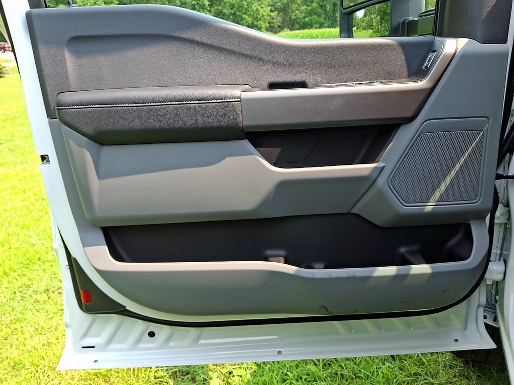 New 2026 Ford F350 XLT w/ FX4 Off-Road Package AWD/4WD image 8