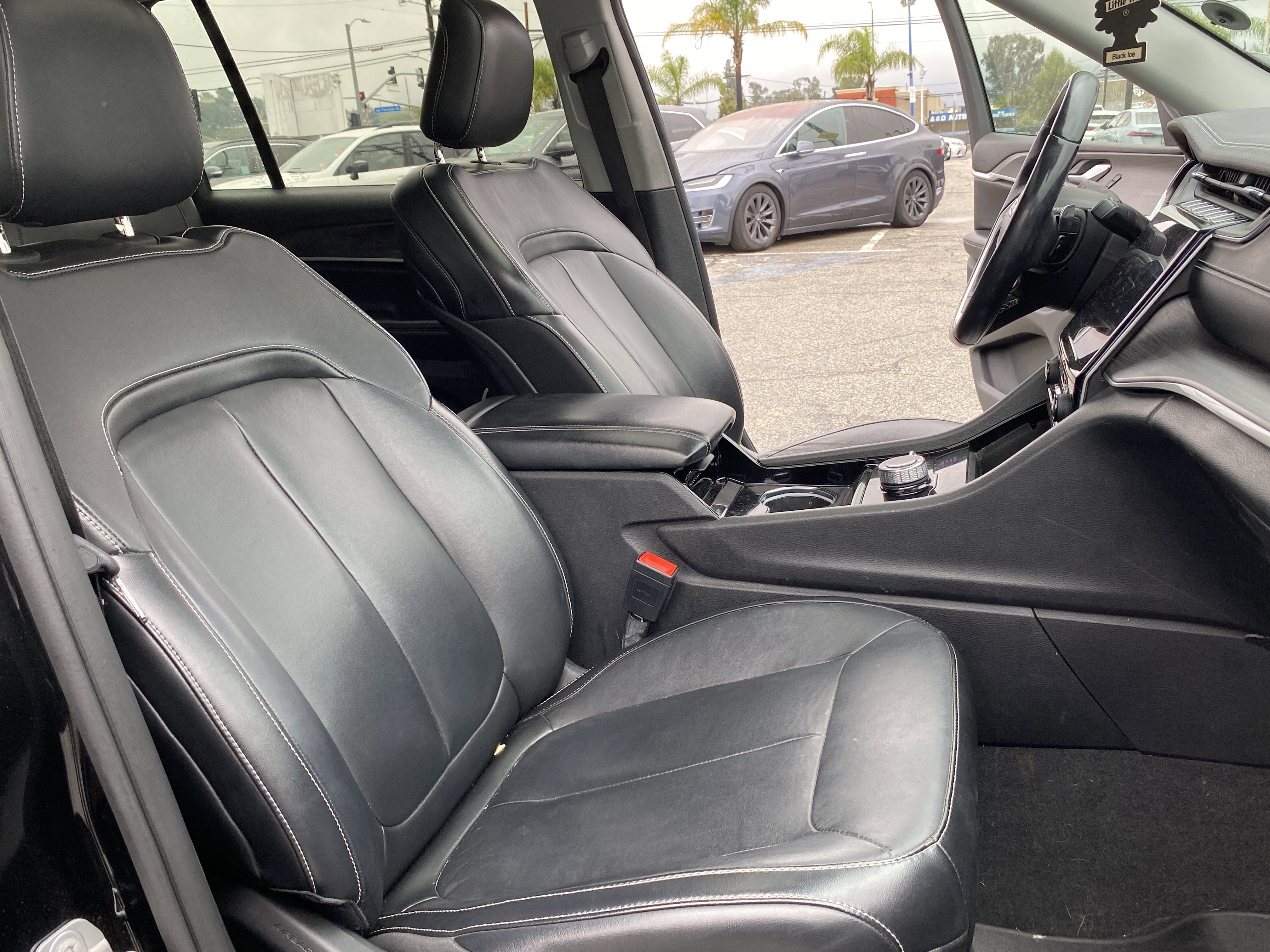 Used 2021 Jeep Grand Cherokee L Limited AWD/4WD image 31