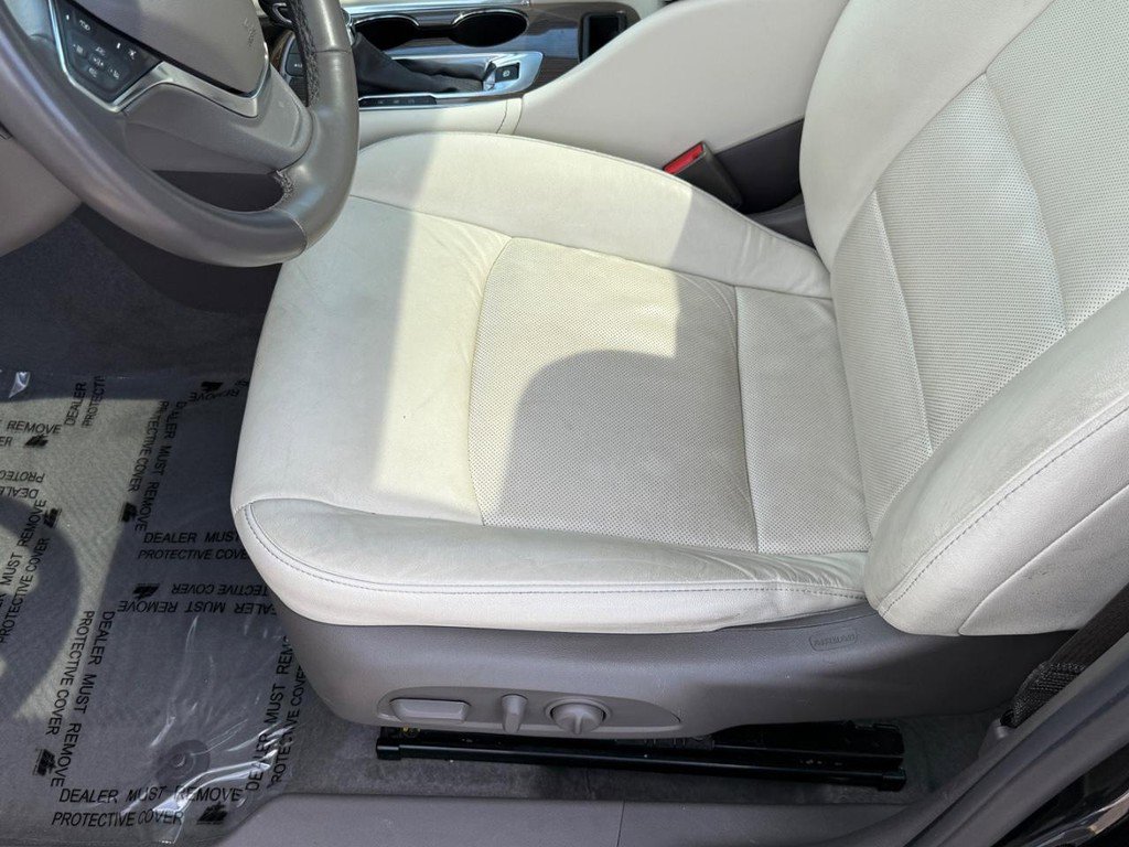 Used 2024 Chevrolet Malibu LT FWD image 18