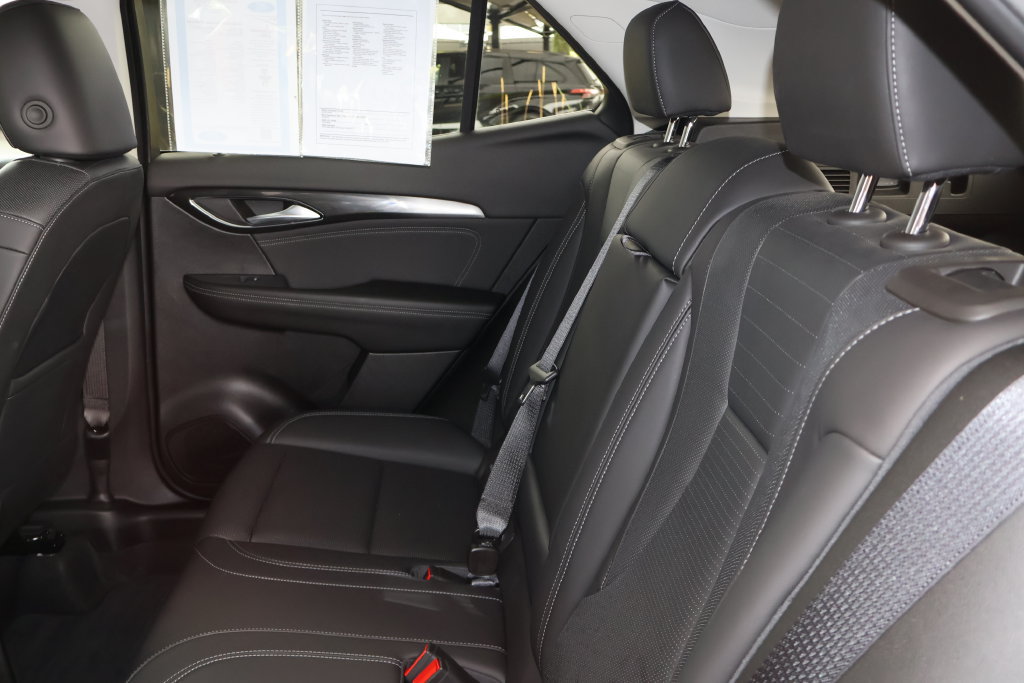 Used 2025 Buick Envision Preferred AWD/4WD image 47