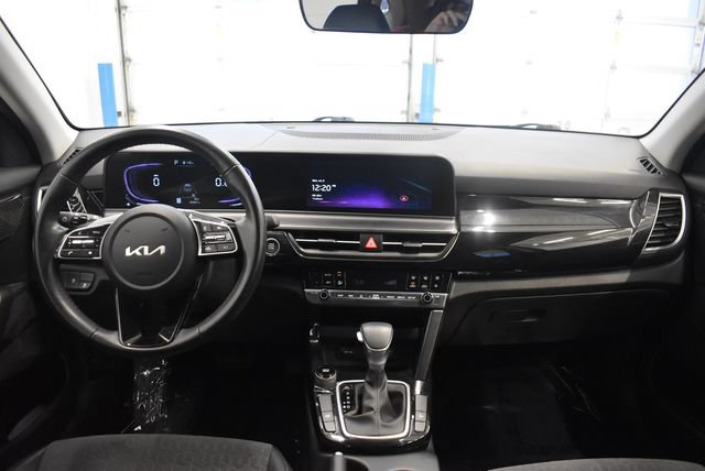Used 2025 Kia Seltos S FWD image 5