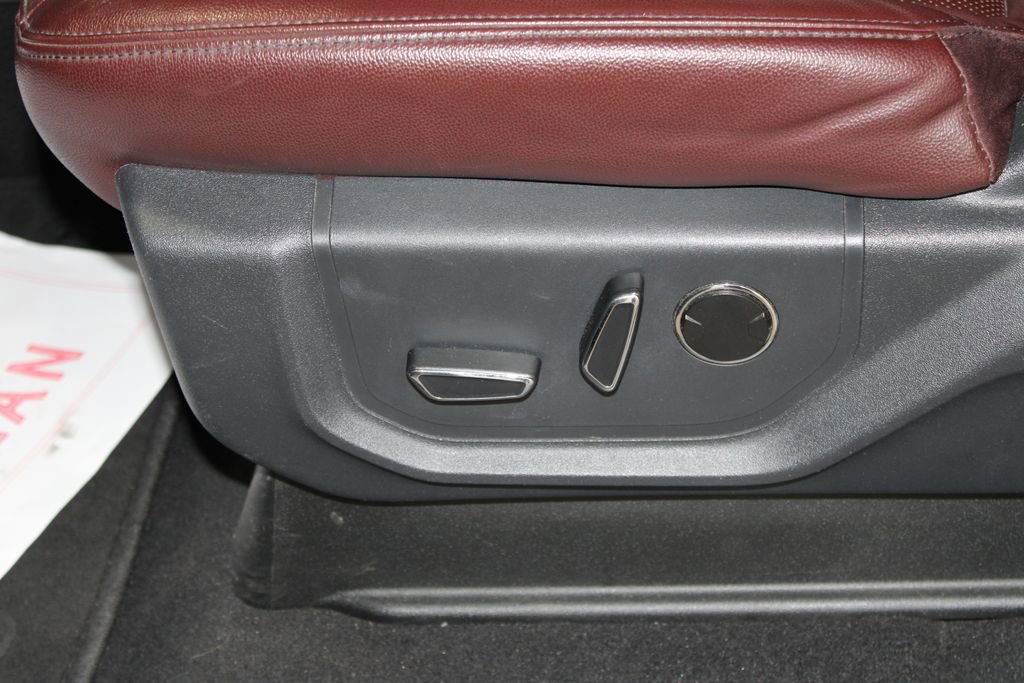 Used 2023 Ford Expedition Limited AWD/4WD image 18