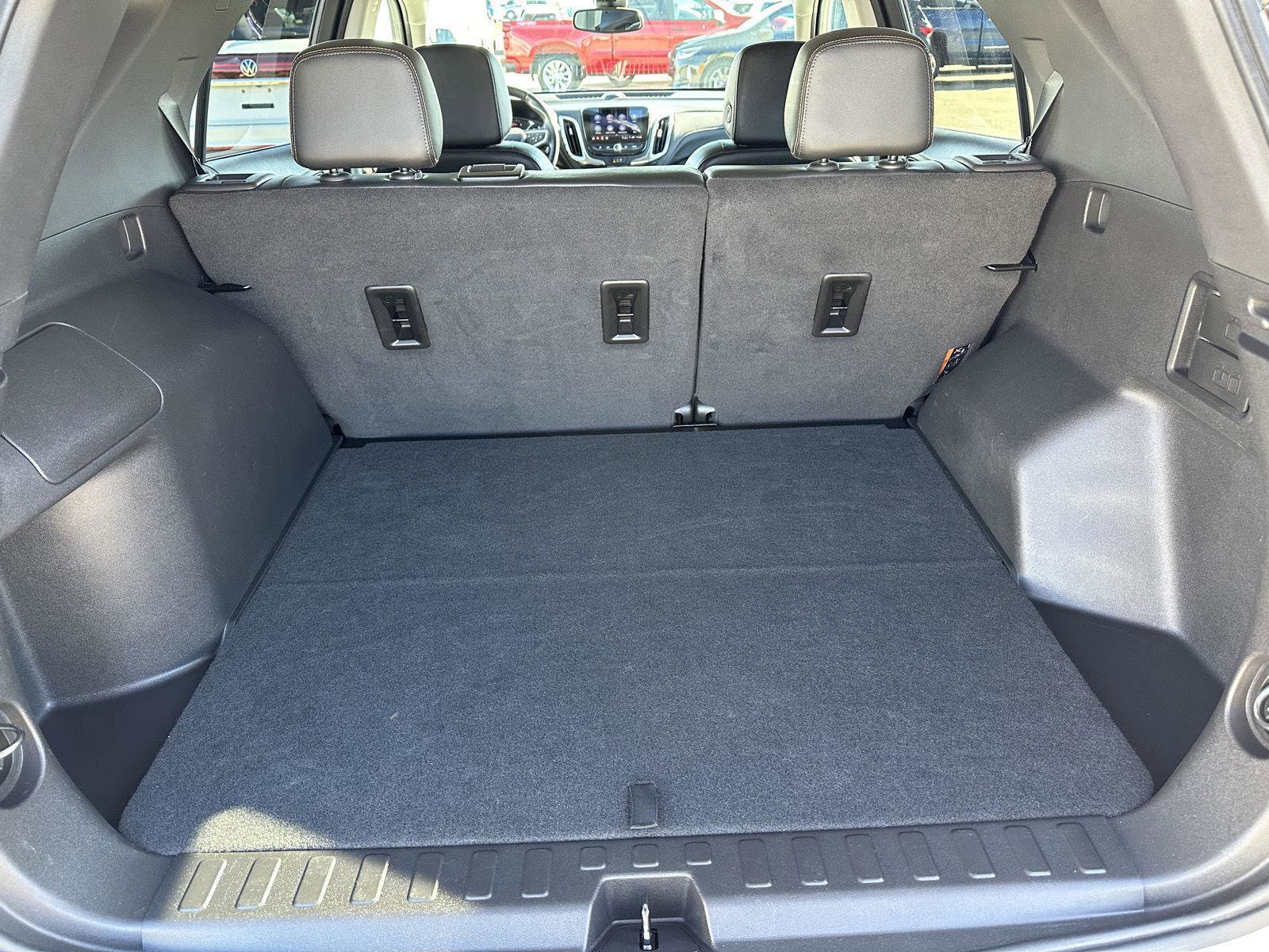 Used 2022 Chevrolet Equinox Premier image 8