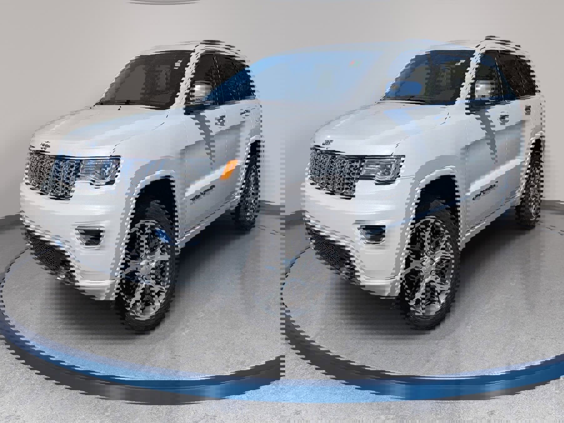 Used 2021 Jeep Grand Cherokee Overland image 1