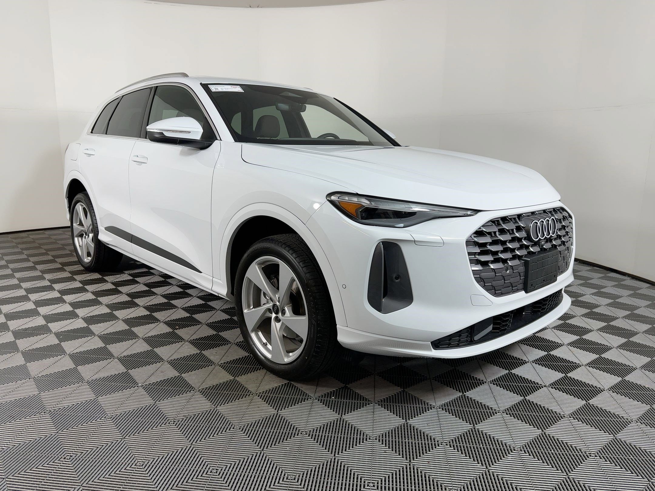 New 2025 Audi Q5 Premium Plus image 6