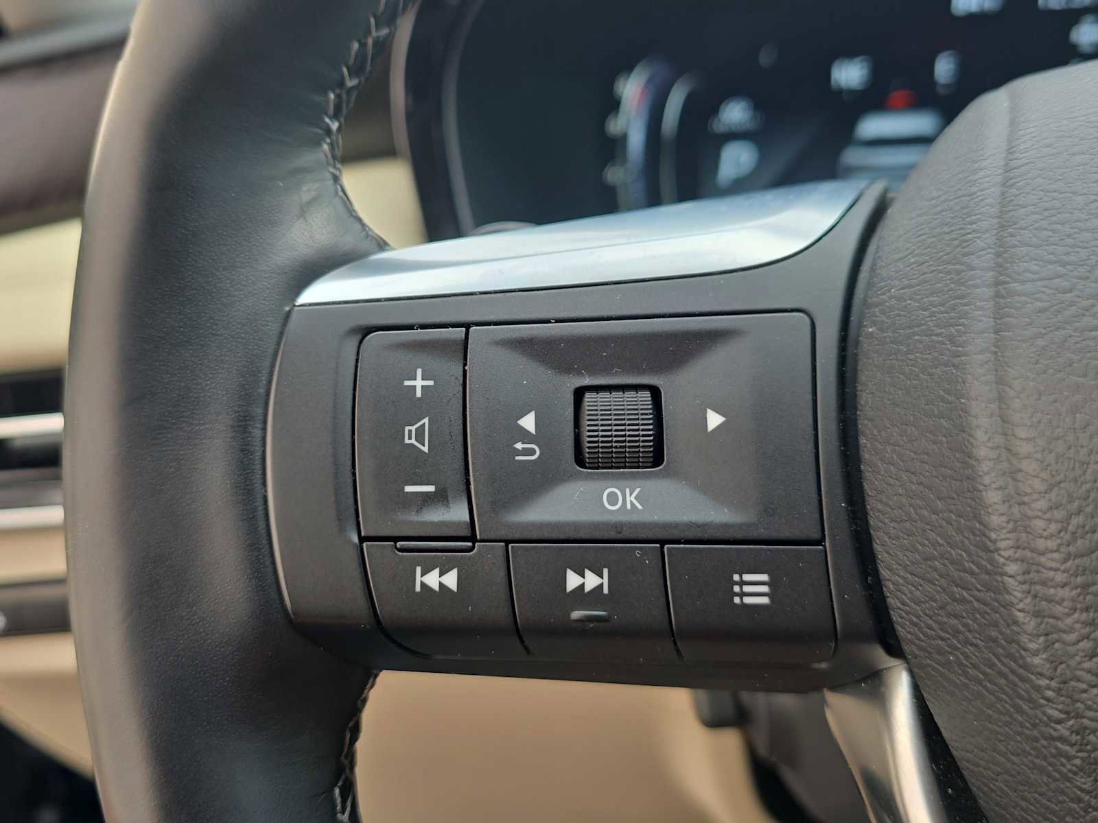 Used 2024 INFINITI QX60 Sensory w/ Vision Package image 25