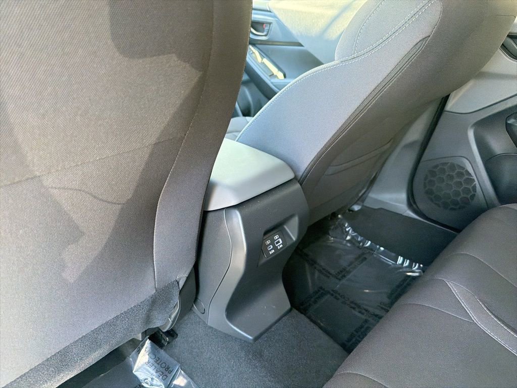 Used 2025 Subaru Crosstrek 2.0i Premium image 14