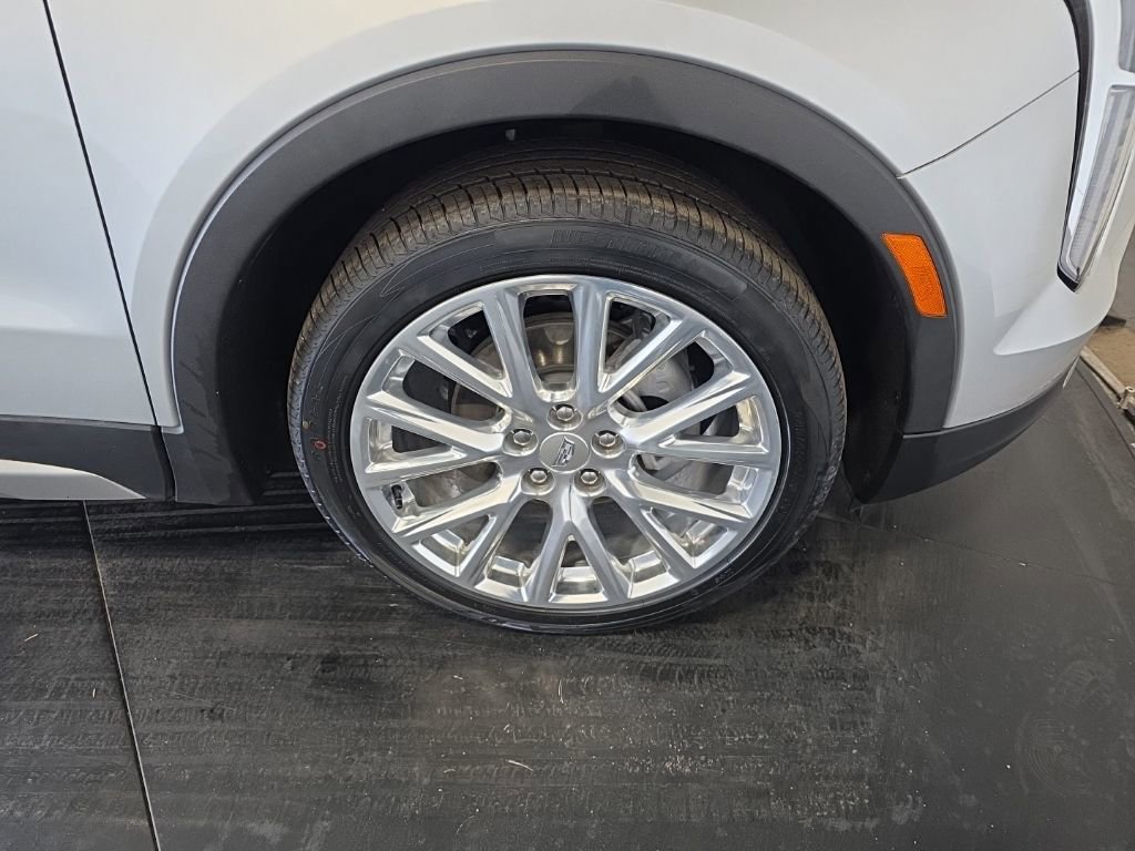 Used 2021 Cadillac XT4 Premium Luxury w/ LPO, Radiant Package image 33