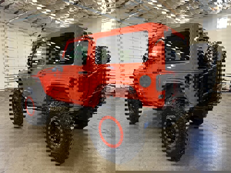 Used 2015 Jeep Wrangler Rubicon w/ Power Convenience Group image 4