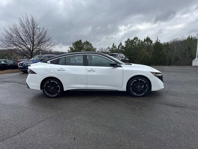 New 2026 Nissan Sentra SR w/ SR Premium Package FWD image 3