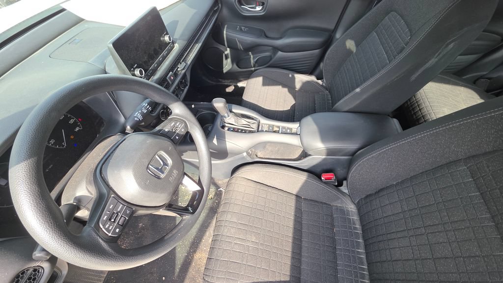 Used 2024 Honda HR-V LX image 12