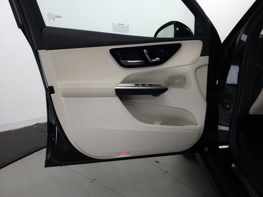 Certified 2026 Mercedes-Benz GLC 300 4MATIC image 5