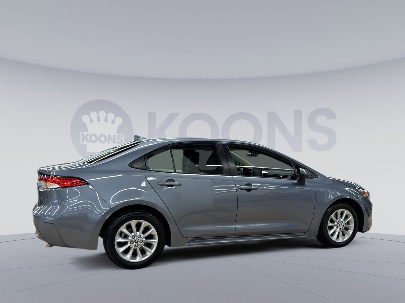 Used 2021 Toyota Corolla LE w/ LE Convenience Package FWD image 12