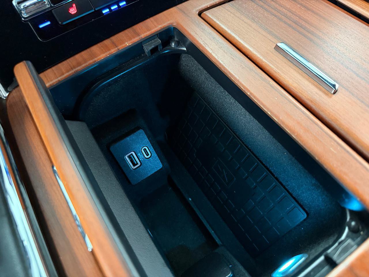 Used 2020 Lincoln Navigator Reserve AWD/4WD image 20