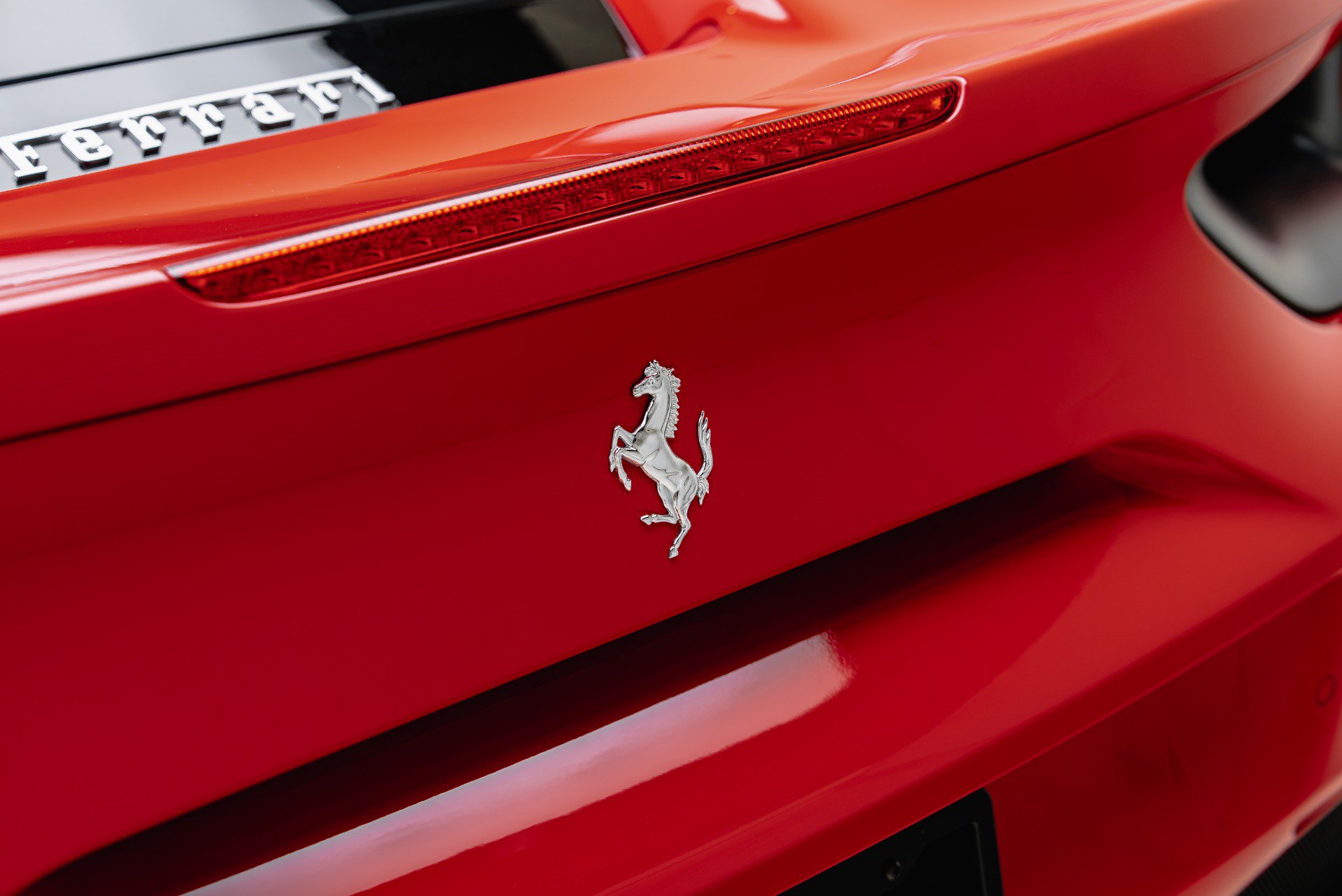 Used 2018 Ferrari 488 GTB RWD image 28
