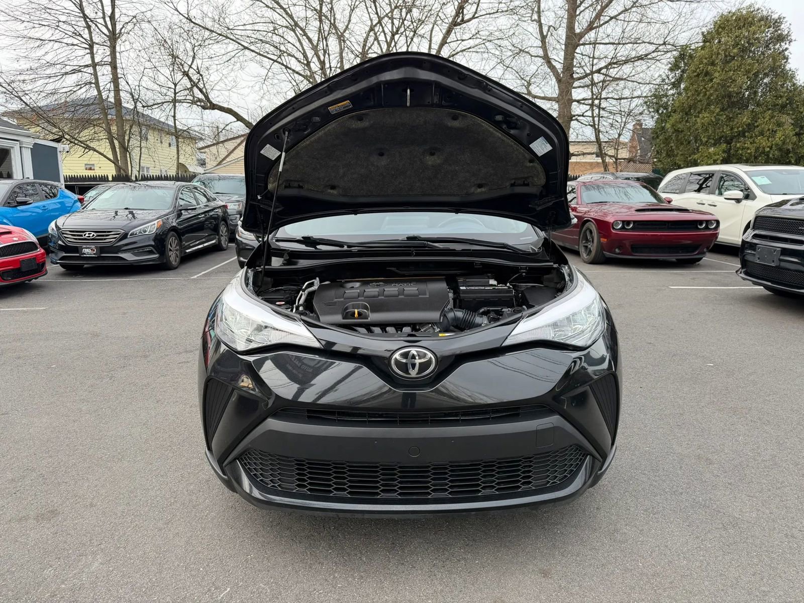 Used 2021 Toyota C-HR XLE image 37