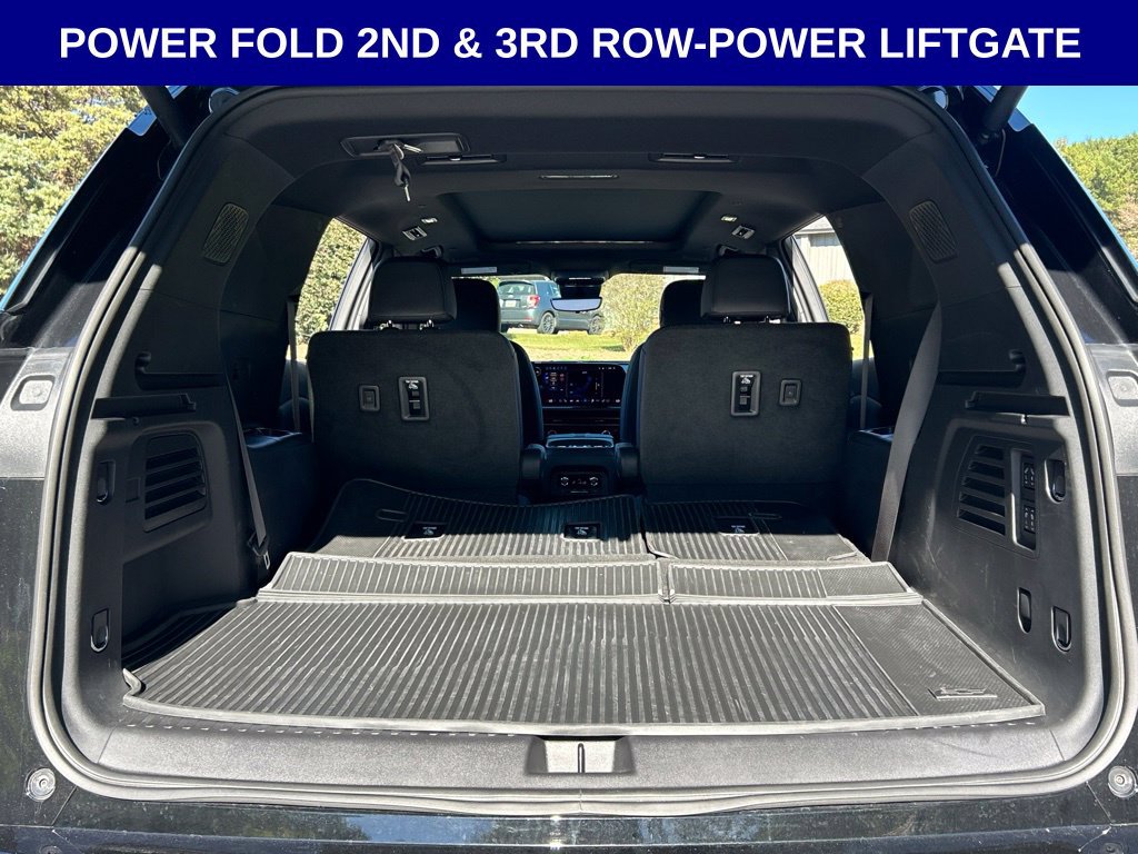 Used 2024 Chevrolet Traverse RS w/ LPO, Floor Liner Package FWD image 18