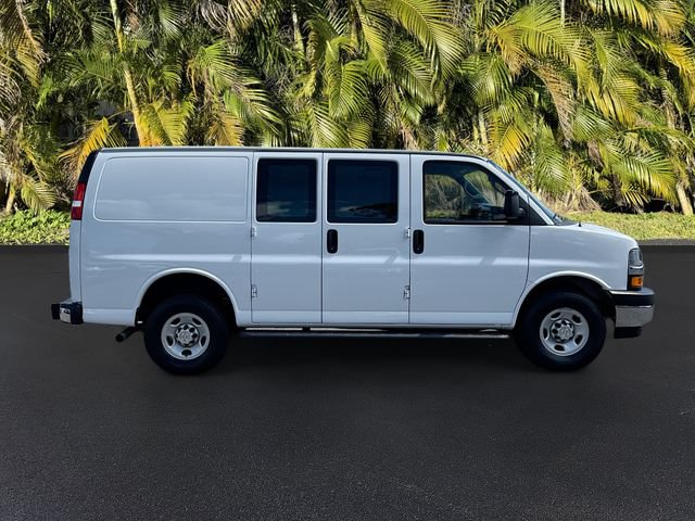 Used 2024 Chevrolet Express 2500 w/ Driver Convenience Package RWD image 3