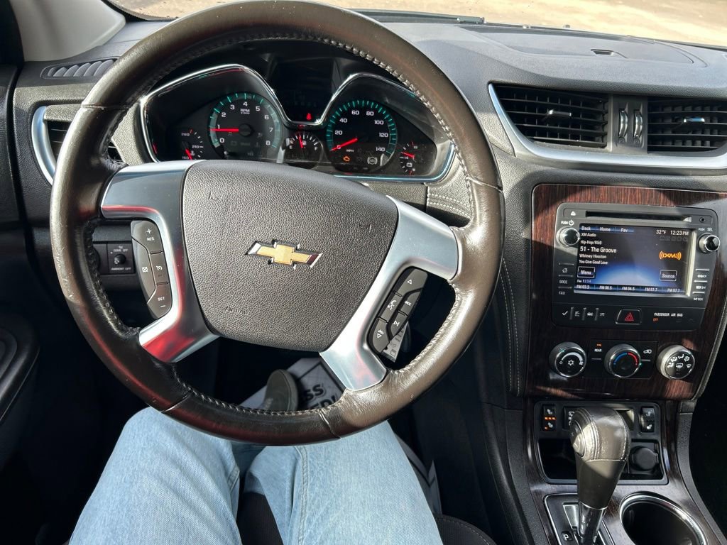 Used 2015 Chevrolet Traverse LT image 23