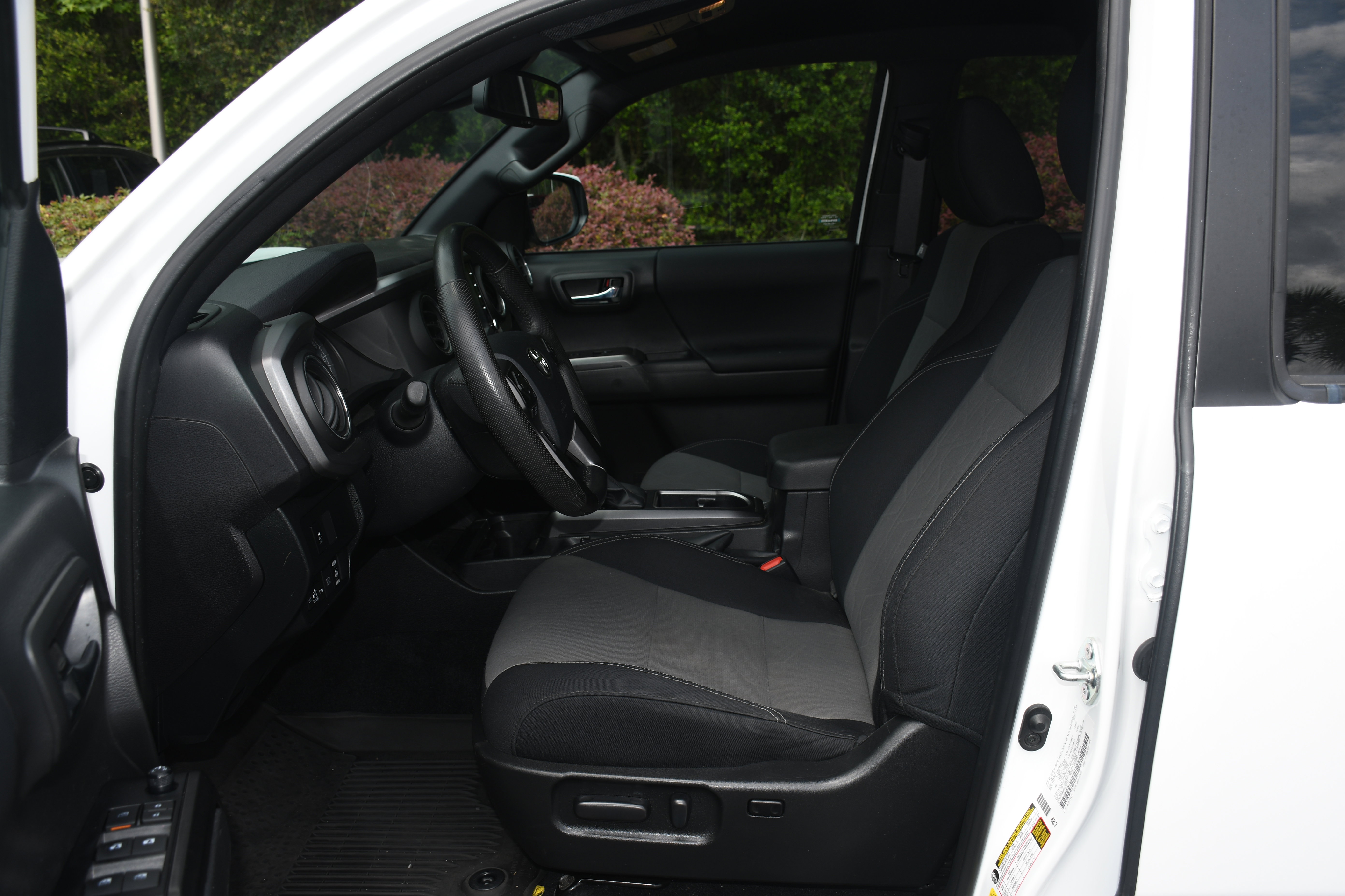 Certified 2023 Toyota Tacoma TRD Sport w/ Technology Package AWD/4WD image 7