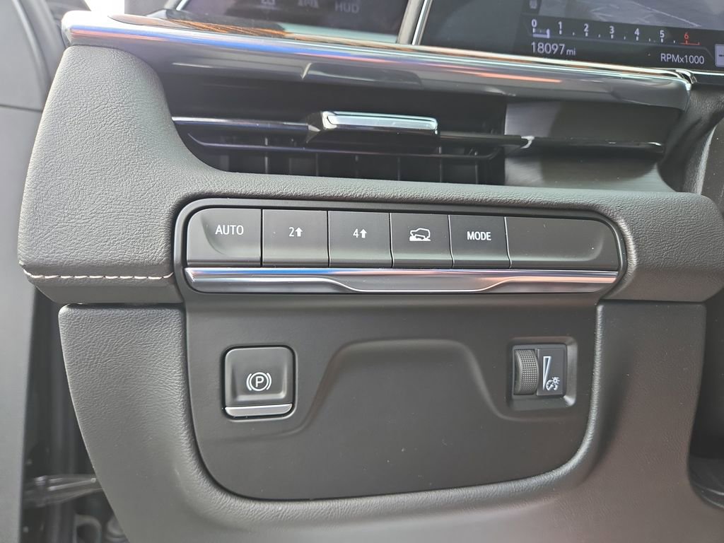 Used 2023 Cadillac Escalade Premium Luxury image 30