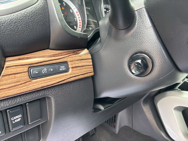 Used 2017 Nissan Titan SL AWD/4WD image 29