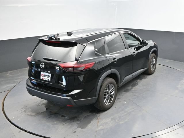Used 2024 Nissan Rogue S AWD/4WD image 37