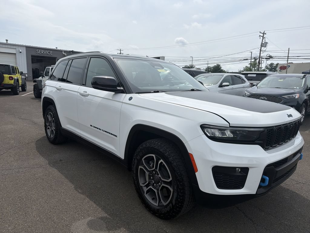 Used 2023 Jeep Grand Cherokee Trailhawk w/ Luxury Tech Group III AWD/4WD image 7