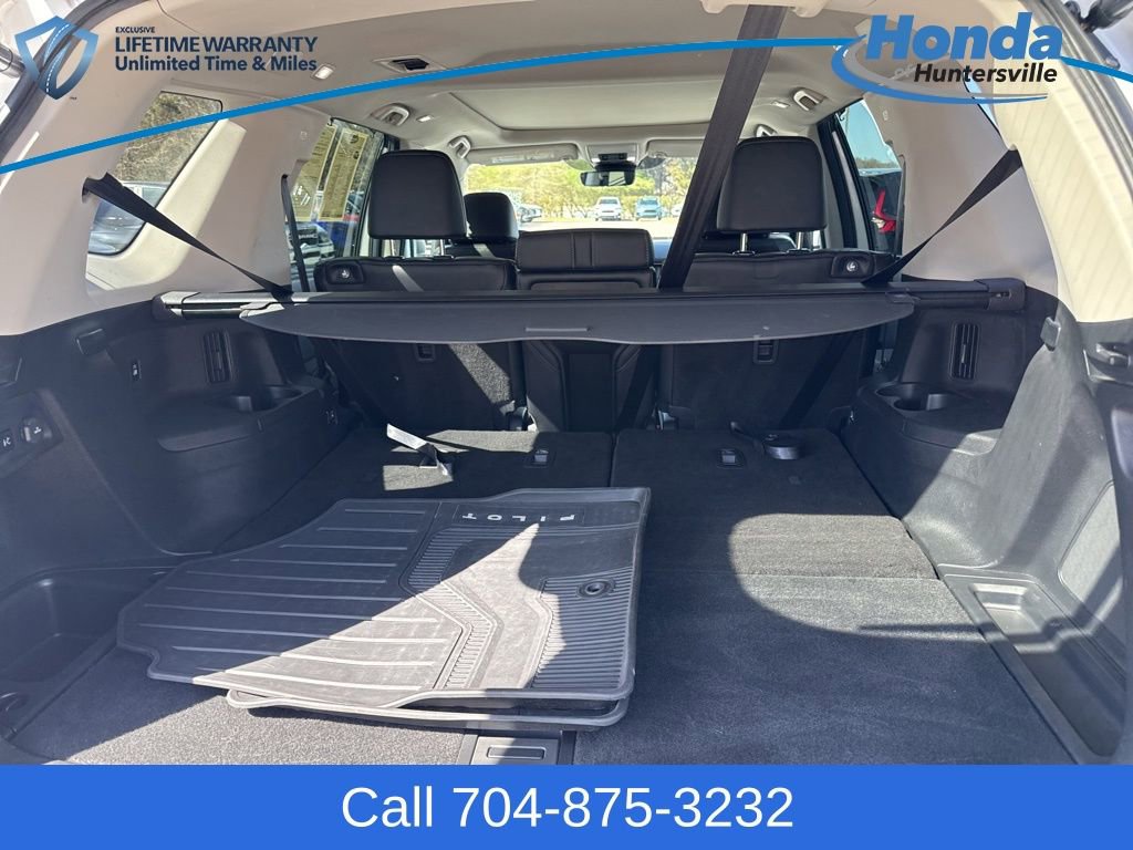 Used 2023 Honda Pilot Elite image 12