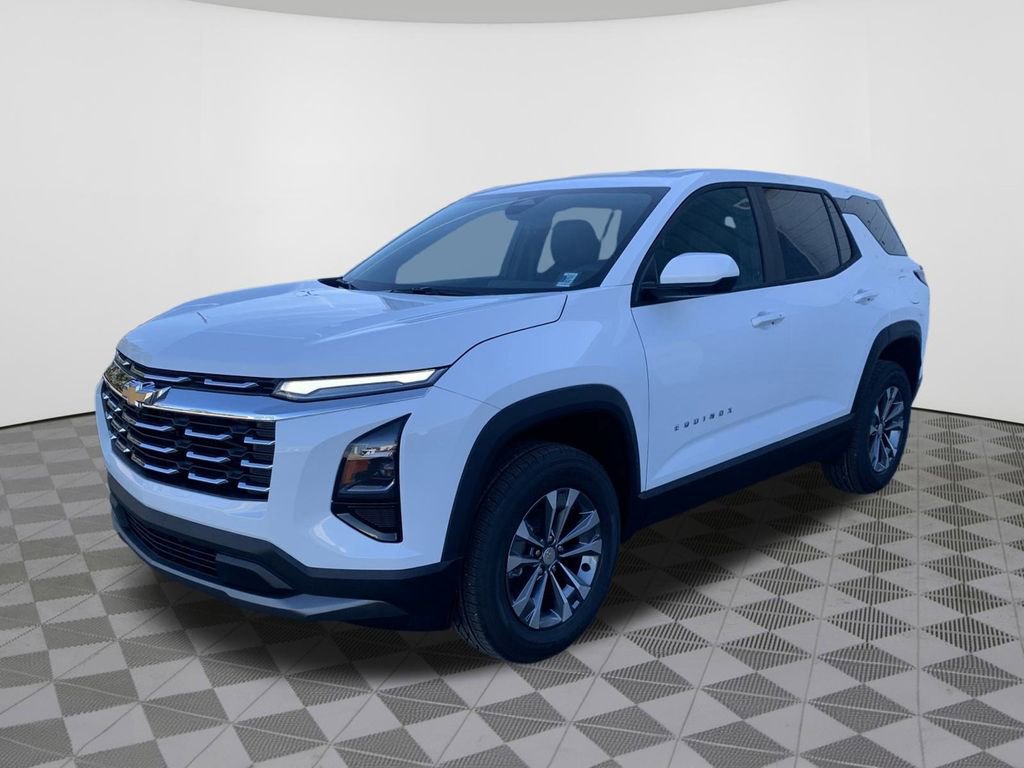 New 2026 Chevrolet Equinox LT image 2