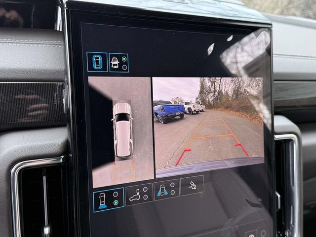 New 2026 GMC Yukon XL Elevation AWD/4WD image 16