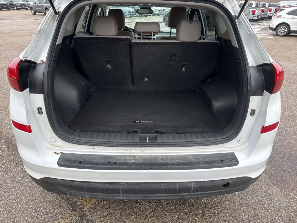 Used 2021 Hyundai Tucson SE w/ Cargo Package image 19