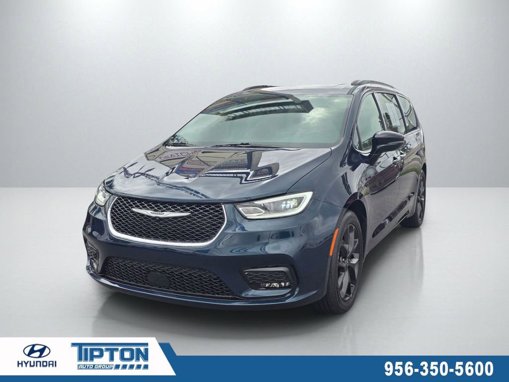 Used 2025 Chrysler Pacifica Limited