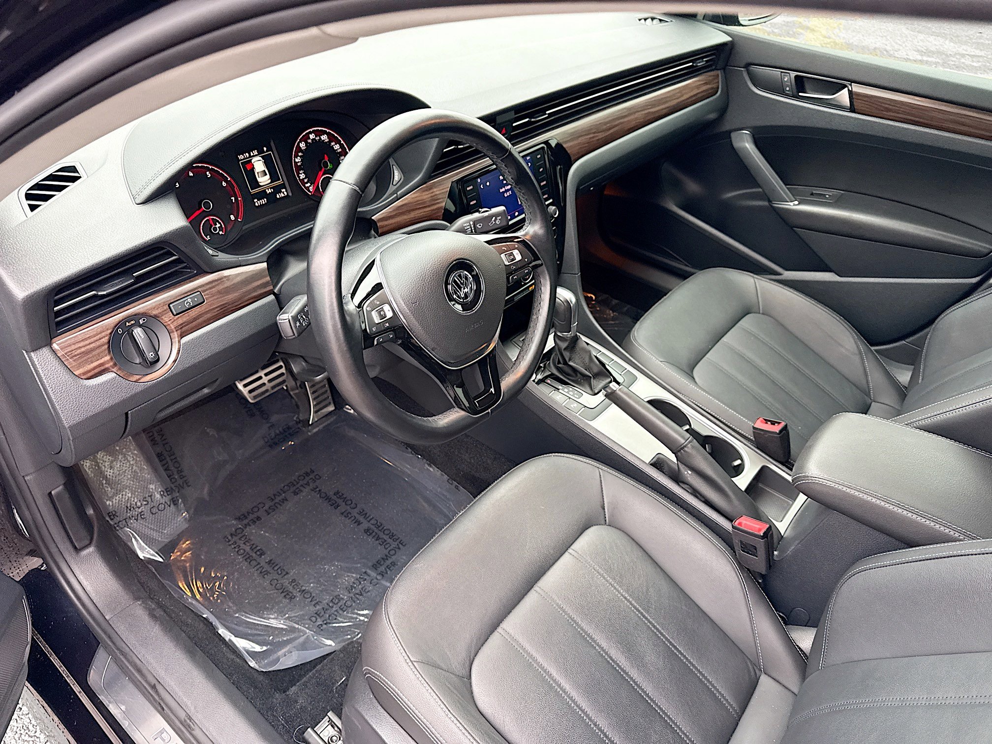 Used 2020 Volkswagen Passat 2.0T SEL image 25