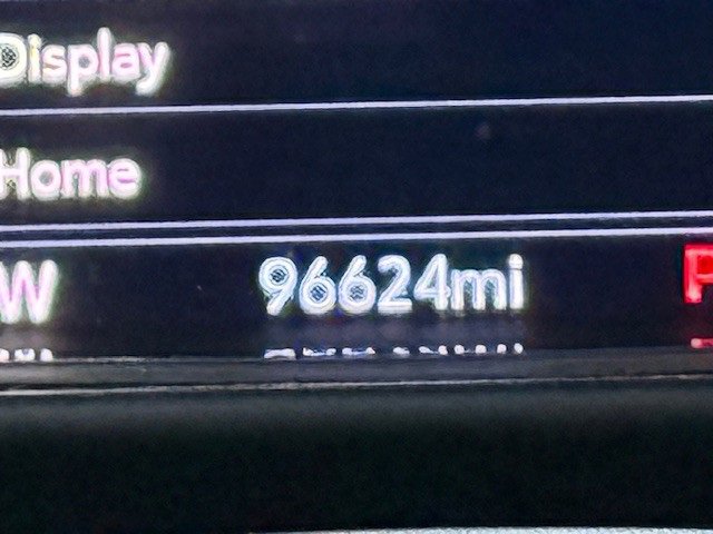 Used 2021 GMC Yukon XL SLT image 31