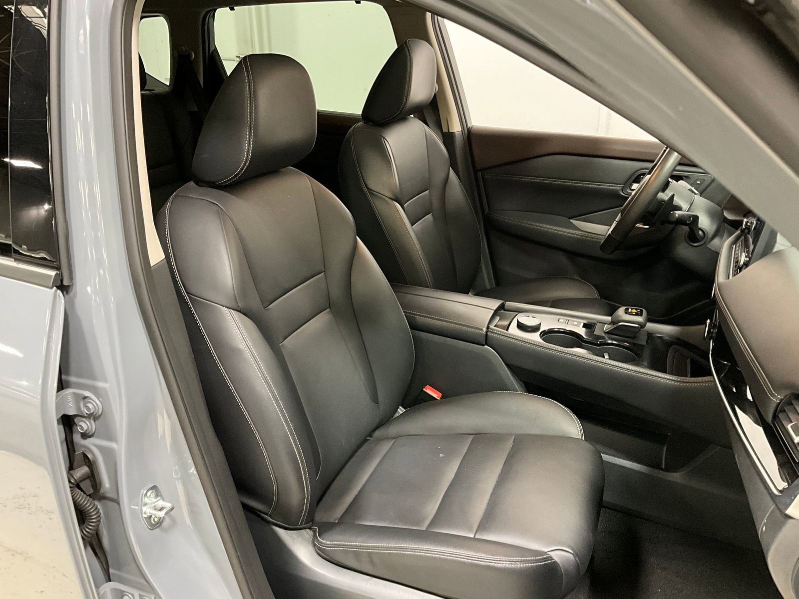 Used 2023 Nissan Rogue SL w/ SL Premium Package AWD/4WD image 8