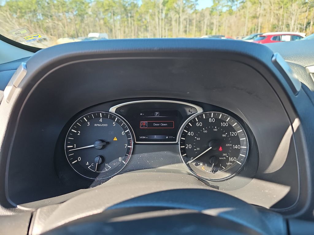 Used 2019 Nissan Pathfinder S image 23