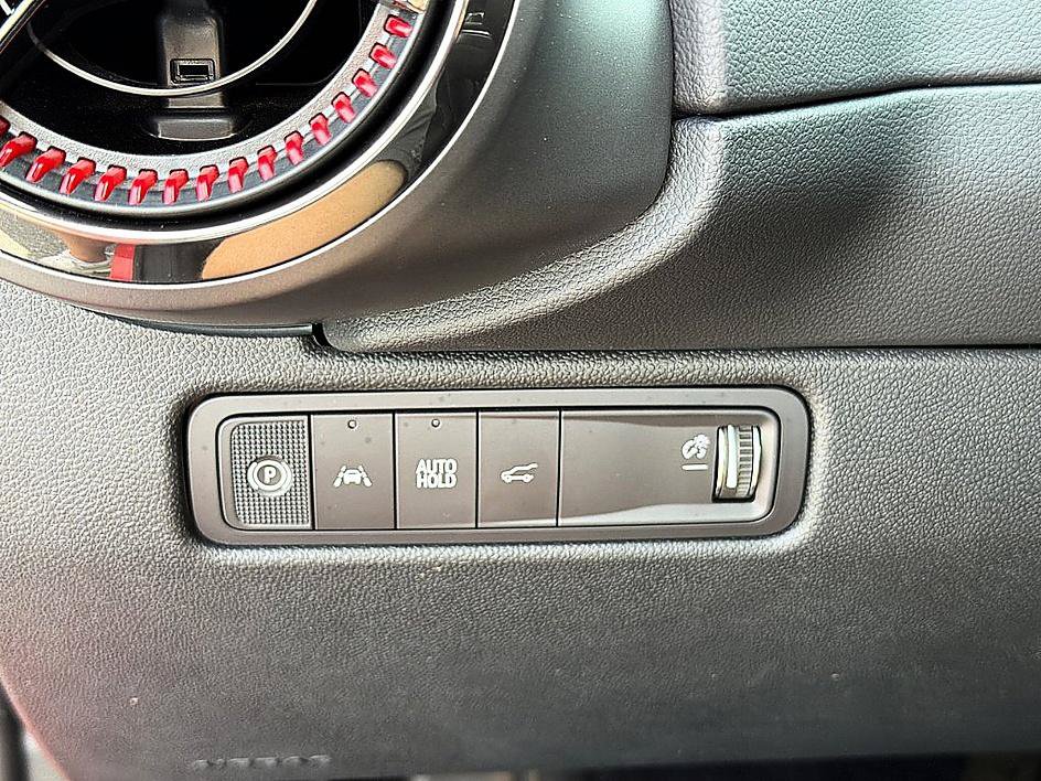Used 2025 Chevrolet Equinox EV RS FWD image 19