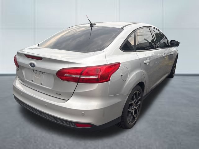 Used 2018 Ford Focus SEL FWD image 4