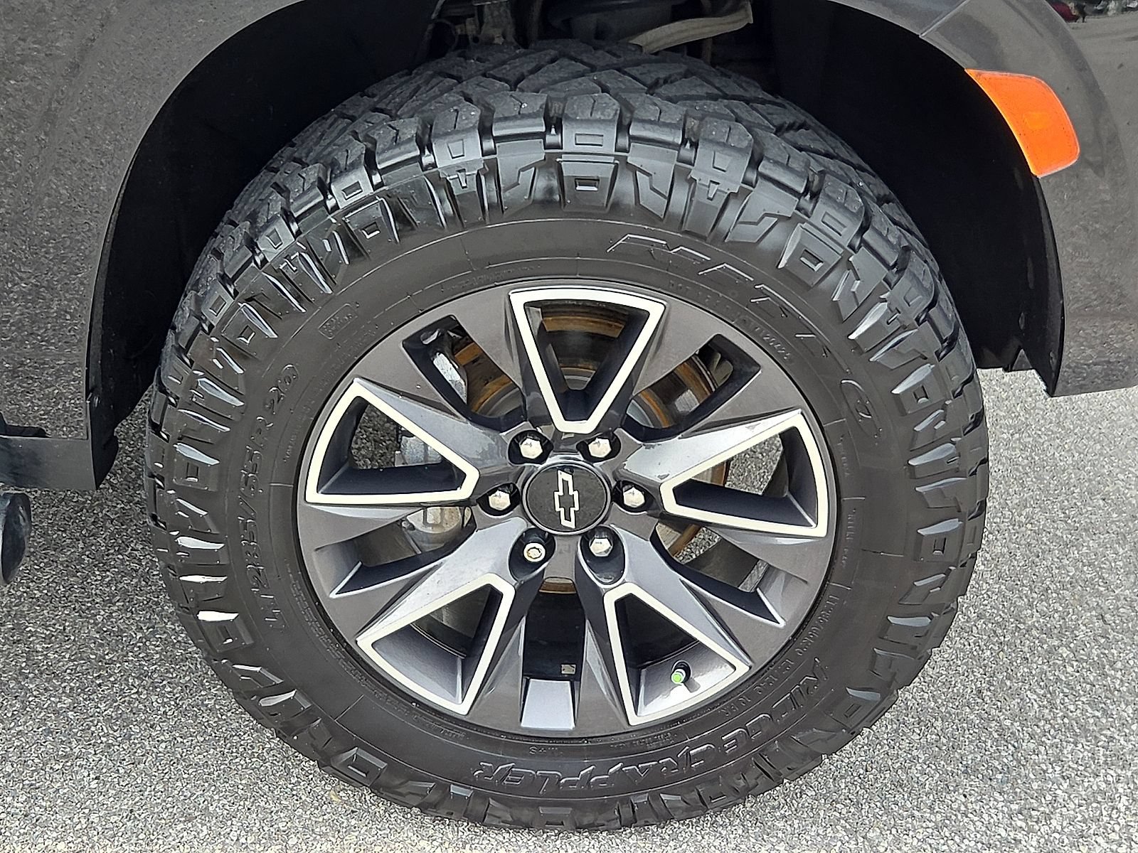 Used 2021 Chevrolet Tahoe Z71 w/ Z71 Signature Package AWD/4WD image 7