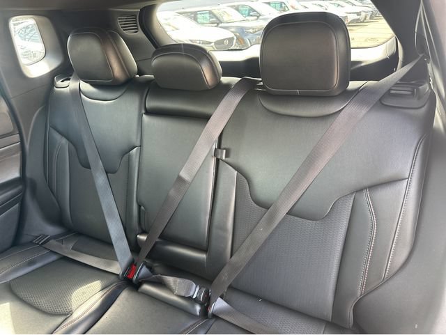 Used 2023 Jeep Compass Trailhawk AWD/4WD image 17