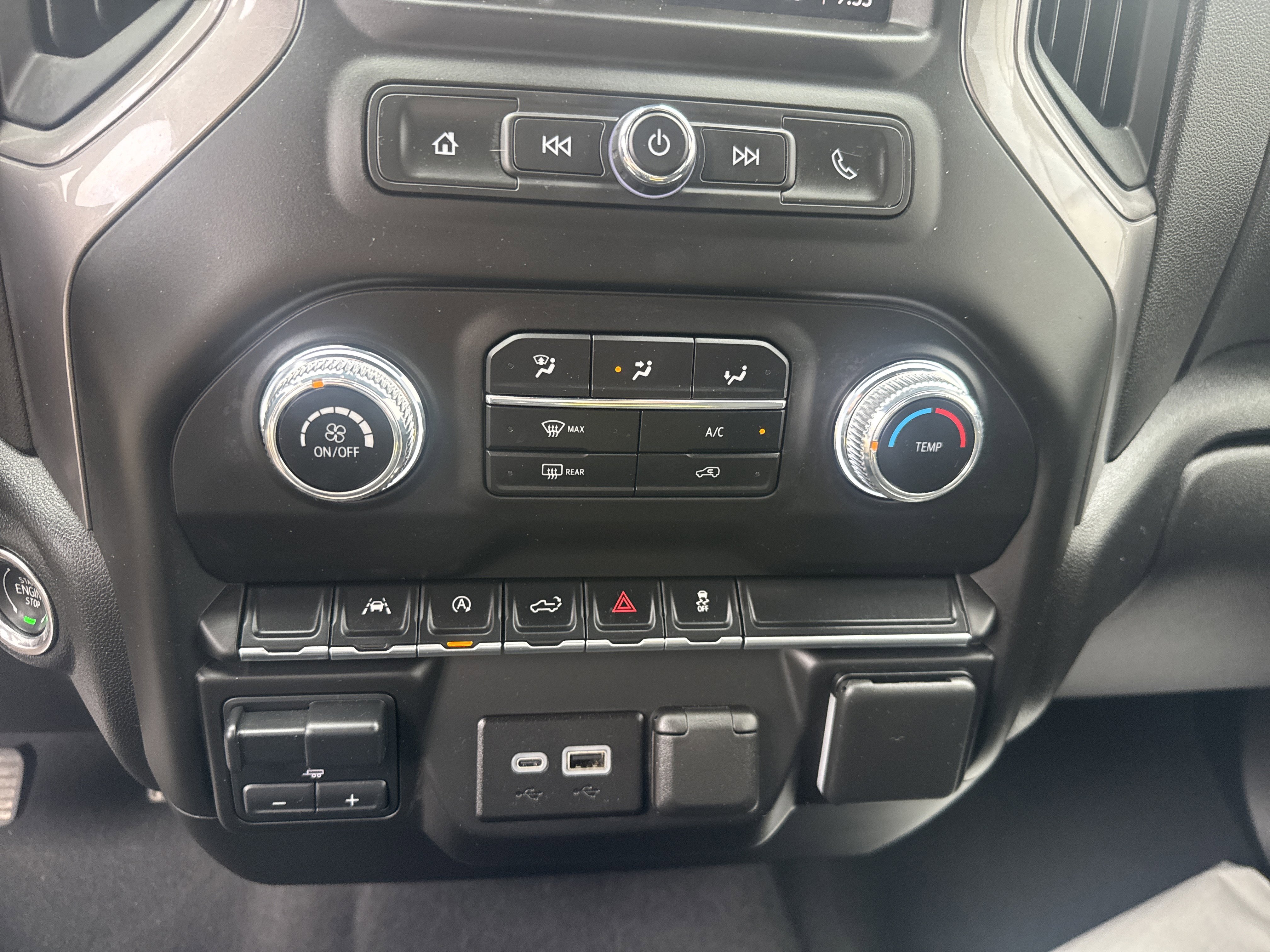 Used 2024 GMC Sierra 1500 Pro w/ Graphite Edition AWD/4WD image 25