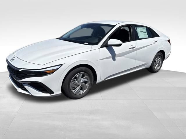 New 2026 Hyundai Elantra SE
